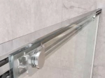 Paroi de douche coulissante, L. 95 à 200 cm, Hauteur 195 cm, STOCK DISPONIBLE, verre de sécurité et traité anti-calcaire, finition argent brillant. livraison offerte et rapide.